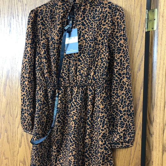 SOLD‼️NWT PrettyLittleThing orange leopard dress - Picture 5 of 7